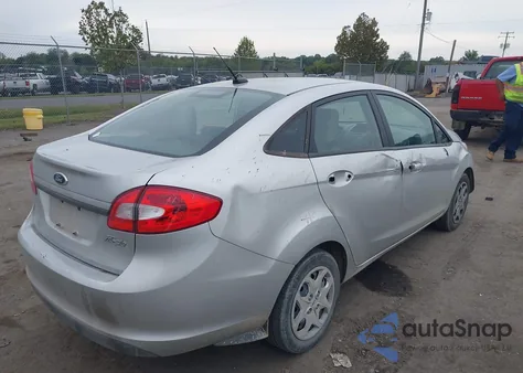 2012 Ford Fiesta S z USA, uszkodzony, nr VIN 3FADP4AJ8CM221347